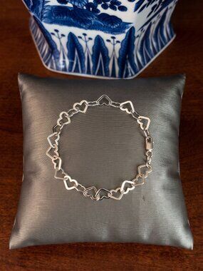 Vintage KA 1772 Karizia Italy 925 Sterling Silver Interlocking Mini Heart Link C
